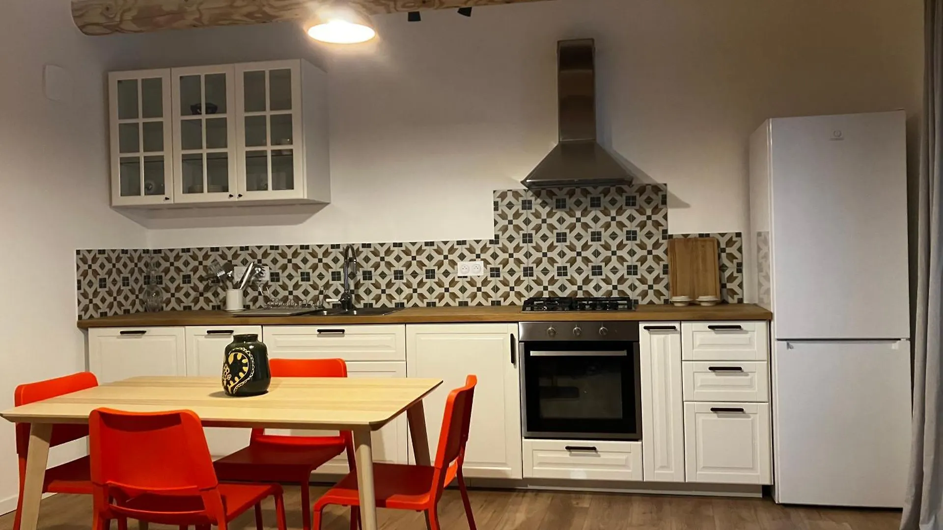 Maisonadele Caromb 0*,  France